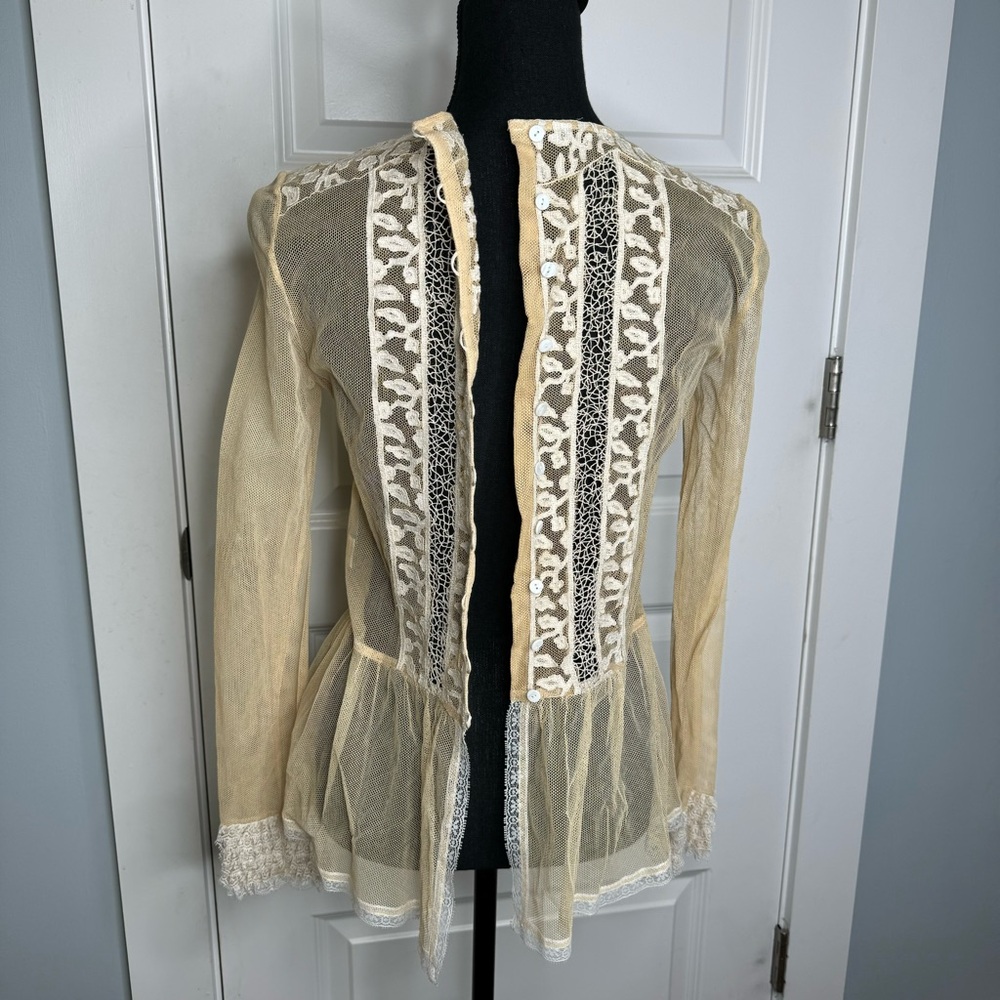 Oscar de la Renta Vintage Lace Mesh Ruffle Top in Ivory Women's Size 10 - Picture 8 of 12